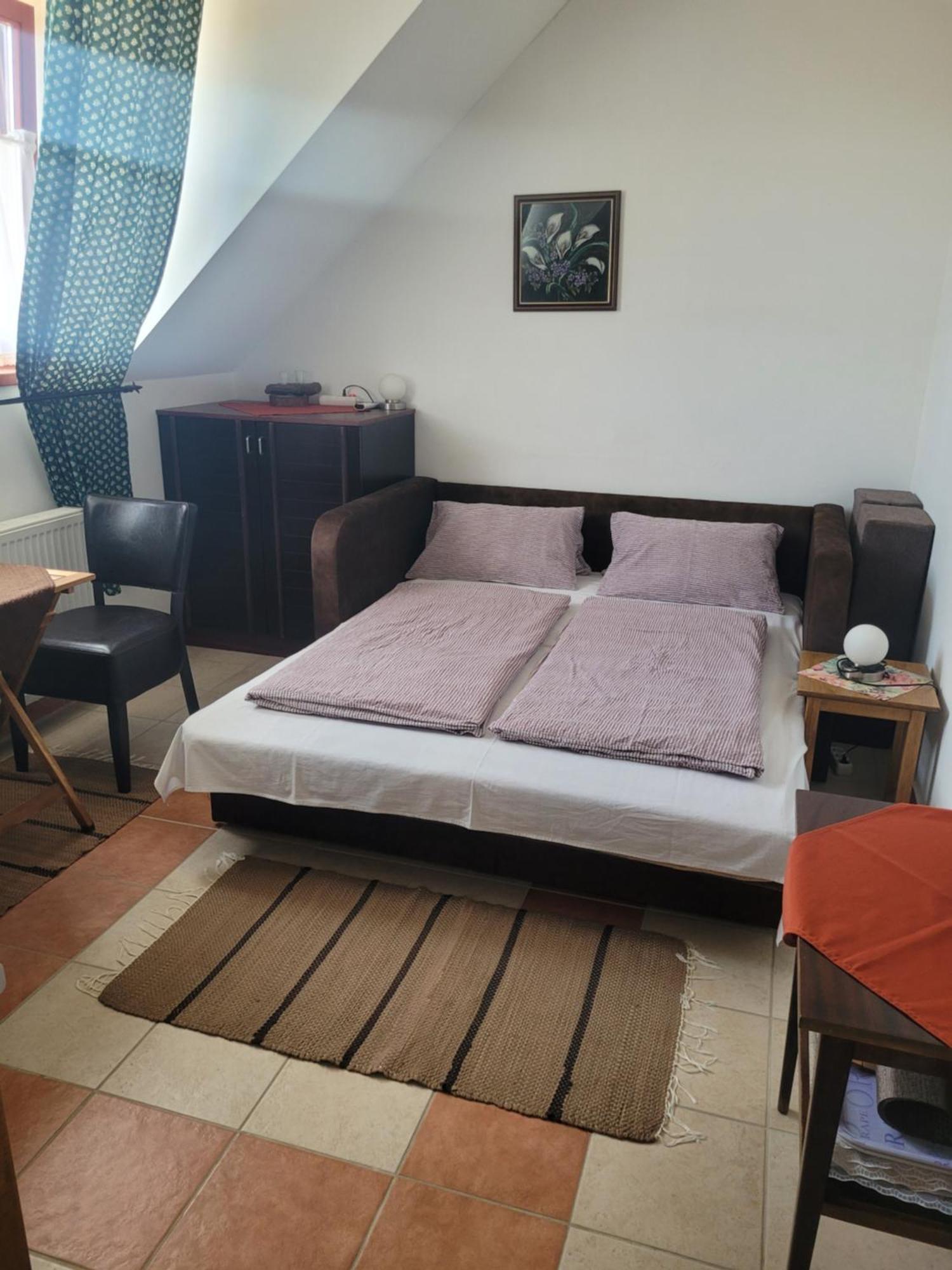 Totvar Lovas Szallashely Kovagotottos Exterior foto